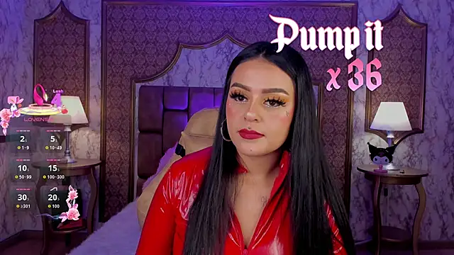 SoffiQueen online show from 10.06.25