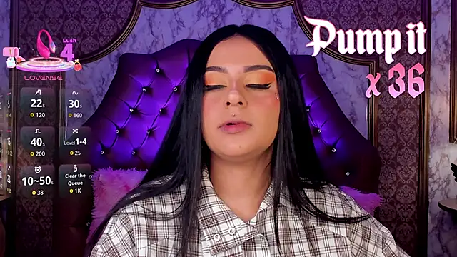 SoffiQueen online show from 03.28.26