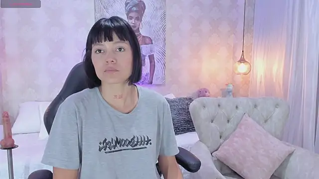 IVY QADESH online show from 01.10.25