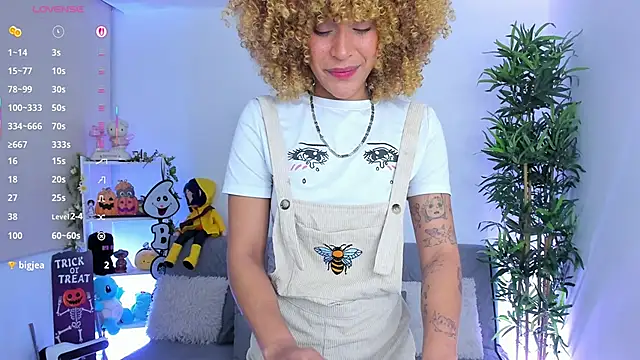 natty romanof 18 online show from 10.13.25