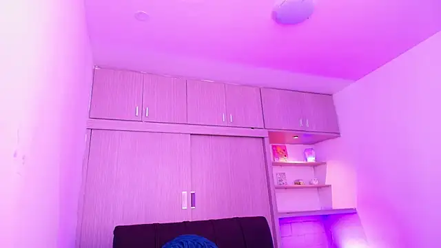 Snapshot of Shenoa1 chatting on 03.13.25 Shenoa1 online show from 03.13.25