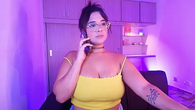 Snapshot of Shenoa1 chatting on 03.14.25 Shenoa1 online show from 03.14.25