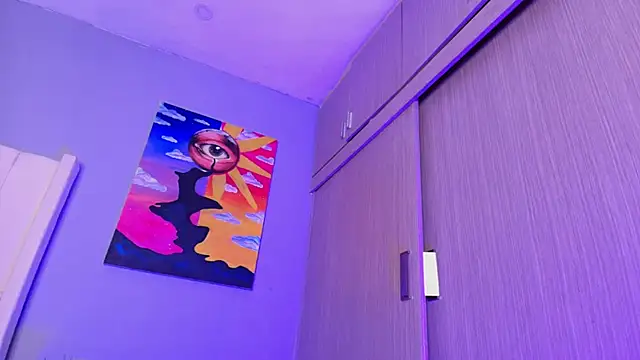 Snapshot of Shenoa1 chatting on 10.23.25 Shenoa1 online show from 10.23.25