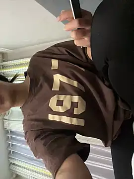 Snapshot of Mia_Meow_ chatting on 03.17.25 Mia Meow  online show from 03.17.25