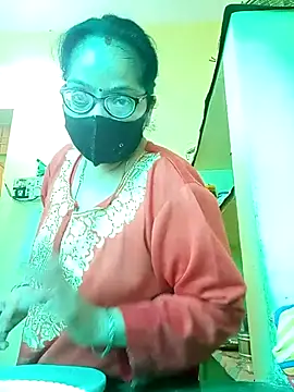 heenage online show from 11.28.25