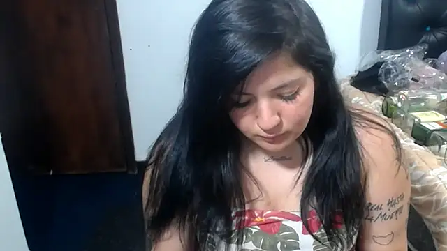 Snapshot of shopyymessyy chatting on 12.13.24 shopyymessyy online show from 12.13.24