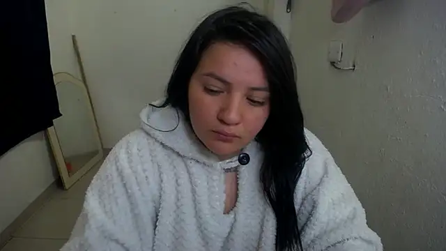 Snapshot of shopyymessyy chatting on 09.08.25 shopyymessyy online show from 09.08.25