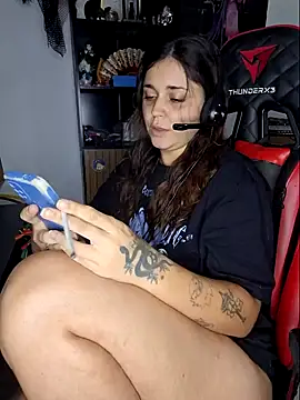 luuhcat09 online show from 10.19.25