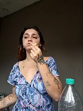 luuhcat09 online show from 11.24.25