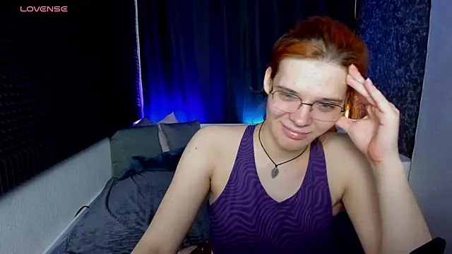 Snapshot of KIKI_Krash chatting on 12.13.24 KIKI Krash online show from 12.13.24