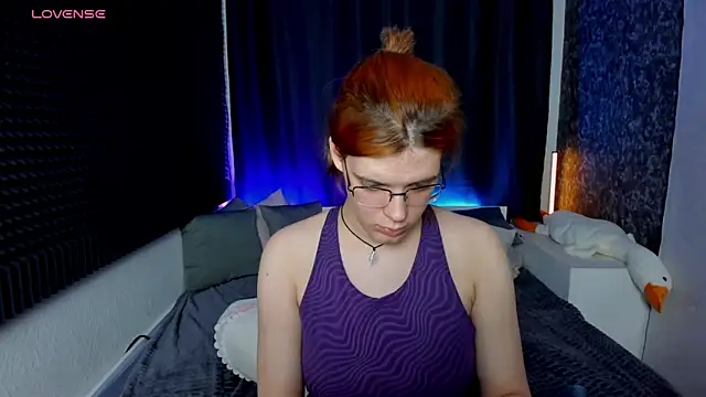Snapshot of KIKI_Krash chatting on 12.13.24 KIKI Krash online show from 12.13.24