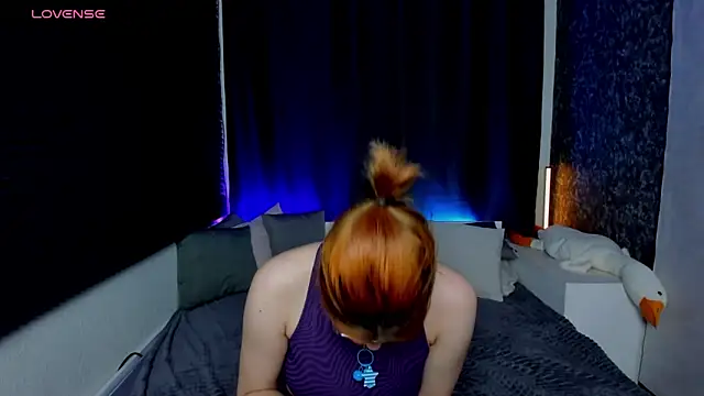 Snapshot of KIKI_Krash chatting on 12.13.24 KIKI Krash online show from 12.13.24