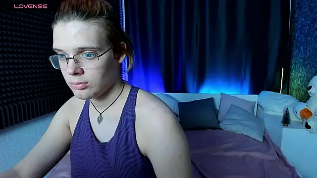 Snapshot of KIKI_Krash chatting on 12.25.24 KIKI Krash online show from 12.25.24