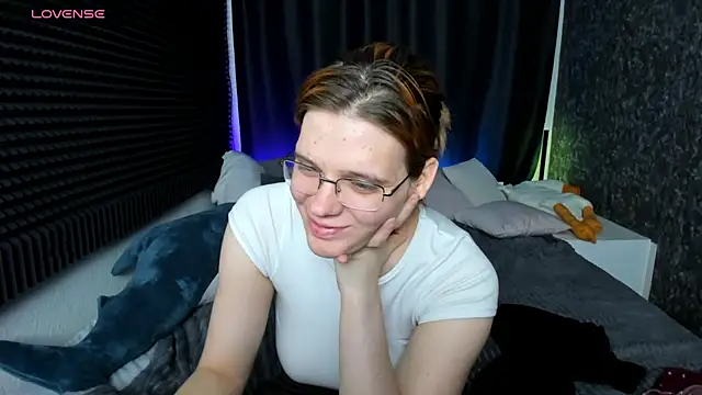 Snapshot of KIKI_Krash chatting on 01.25.25 KIKI Krash online show from 01.25.25