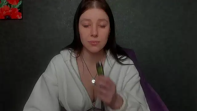 Snapshot of Sannyflover chatting on 01.15.25 Sannyflover online show from 01.15.25