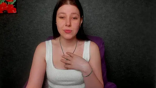 Snapshot of Sannyflover chatting on 02.04.25 Sannyflover online show from 02.04.25