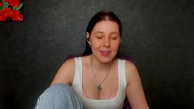 Snapshot of Sannyflover chatting on 02.04.25 Sannyflover online show from 02.04.25