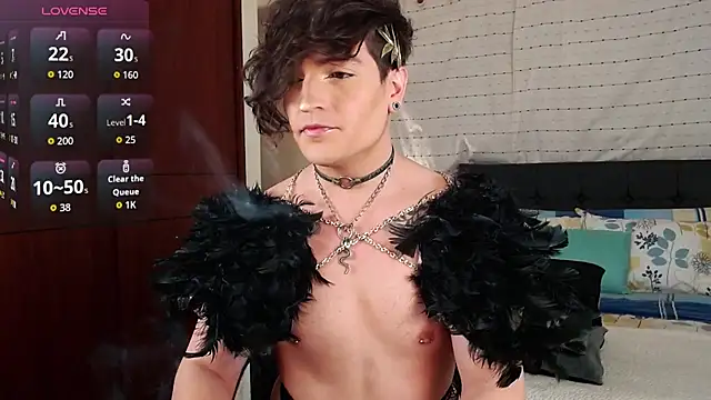 Snapshot of Hornymoan chatting on 10.03.25 Hornymoan online show from 10.03.25