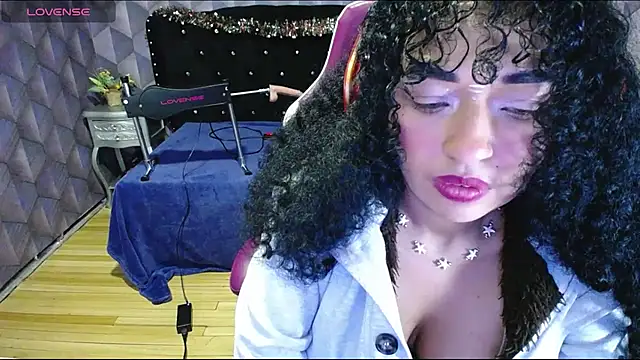 Sofiacowperx online show from 12.28.24