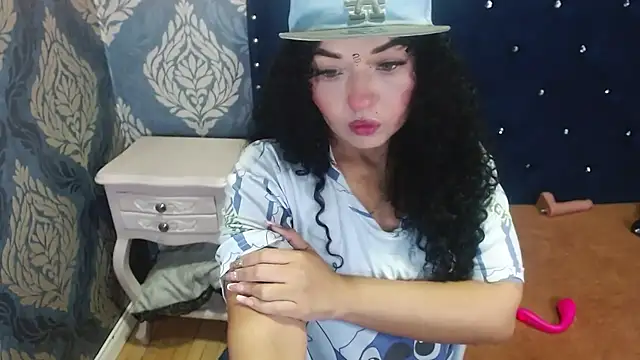 Sofiacowperx online show from 10.14.25