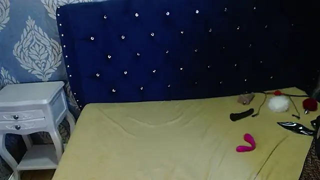 Sofiacowperx online show from 02.08.26