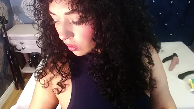 Sofiacowperx online show from 05.17.26