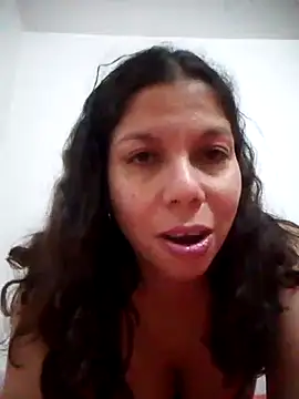 Carliina Soussa online show from 02.20.25