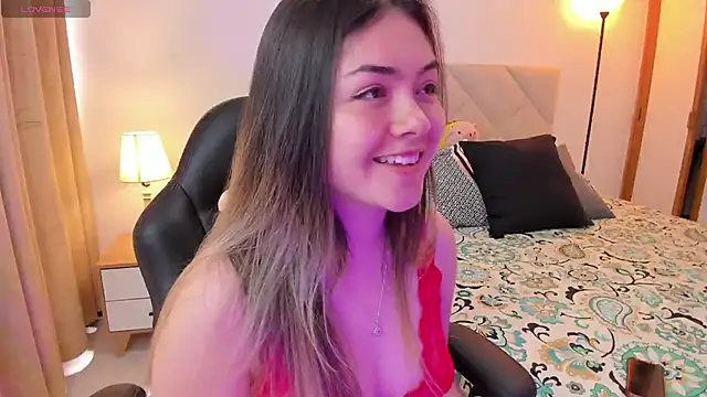 Lau Bee online show from 03.13.25