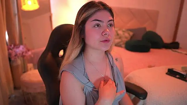 Lau Bee online show from 10.19.25