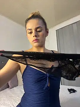 ZoeJohnsoon online show from 10.25.25