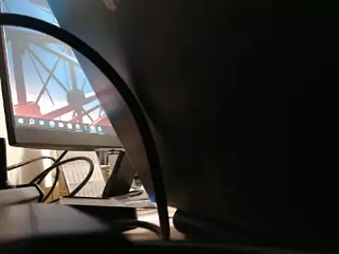 Snapshot of steelwings1976 chatting on 12.15.25 steelwings1976 online show from 12.15.25