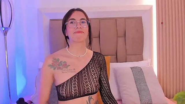 Clarisse28 online show from 10.12.25