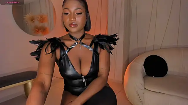 SavannahStorm online show from 01.15.25