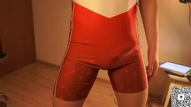 curlyboyy  online show from 02.24.25