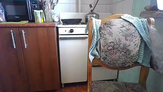 Snapshot of MikaKors chatting on 02.02.25 MikaKors online show from 02.02.25