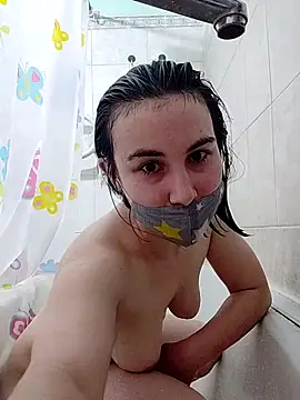 Snapshot of MikaKors chatting on 02.25.25 MikaKors online show from 02.25.25