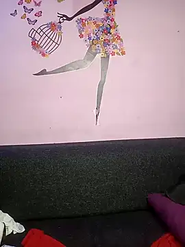 Snapshot of Cute_Kritika chatting on 12.31.24 Cute Kritika online show from 12.31.24