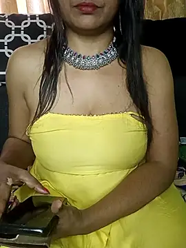 Snapshot of Cute_Kritika chatting on 02.16.25 Cute Kritika online show from 02.16.25