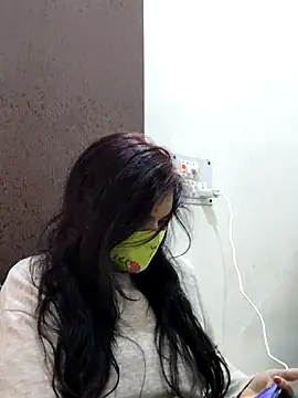 illay love online show from 02.14.25