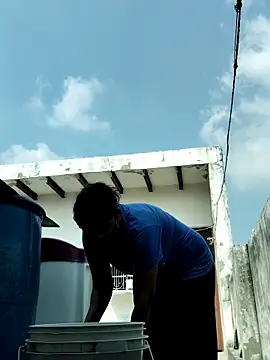 illay love online show from 10.04.25