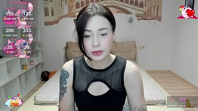 Snapshot of NataliMillers chatting on 12.21.24 NataliMillers online show from 12.21.24