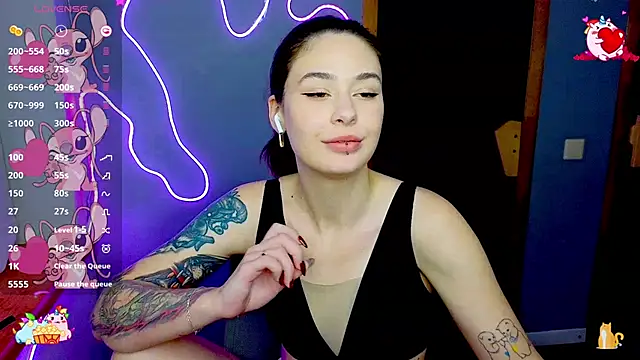 Snapshot of NataliMillers chatting on 02.02.25 NataliMillers online show from 02.02.25