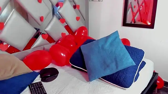 Nahomi-Hill online show from 02.13.25