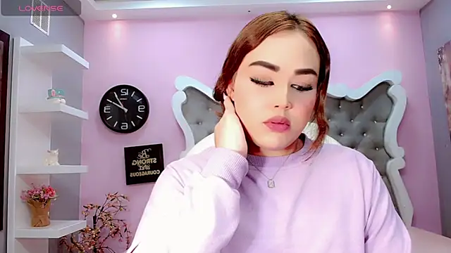 Sophia-Isabella online show from 01.05.25