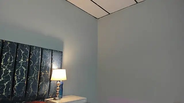 Sophia Lemos online show from 10.23.25