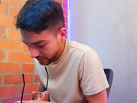 Leandro valenzuela online show from 10.04.25