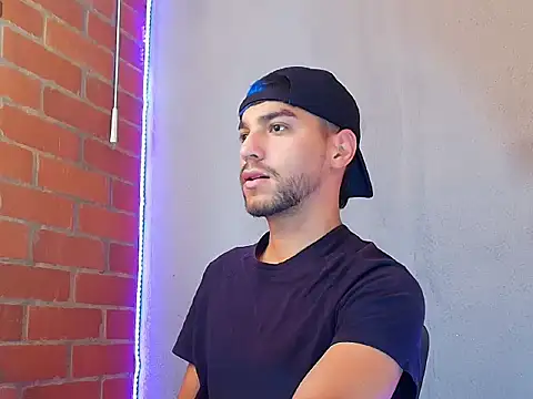 Leandro valenzuela online show from 11.11.25