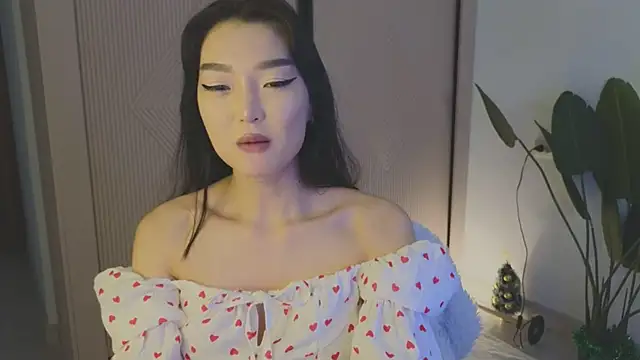 AudreyMell online show from 12.11.24