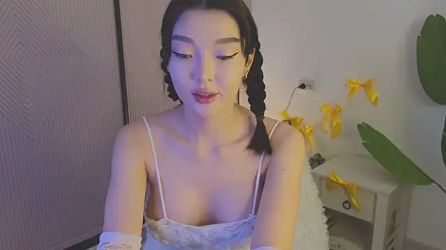 AudreyMell online show from 12.24.24