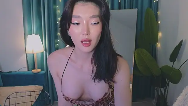 AudreyMell online show from 02.06.25